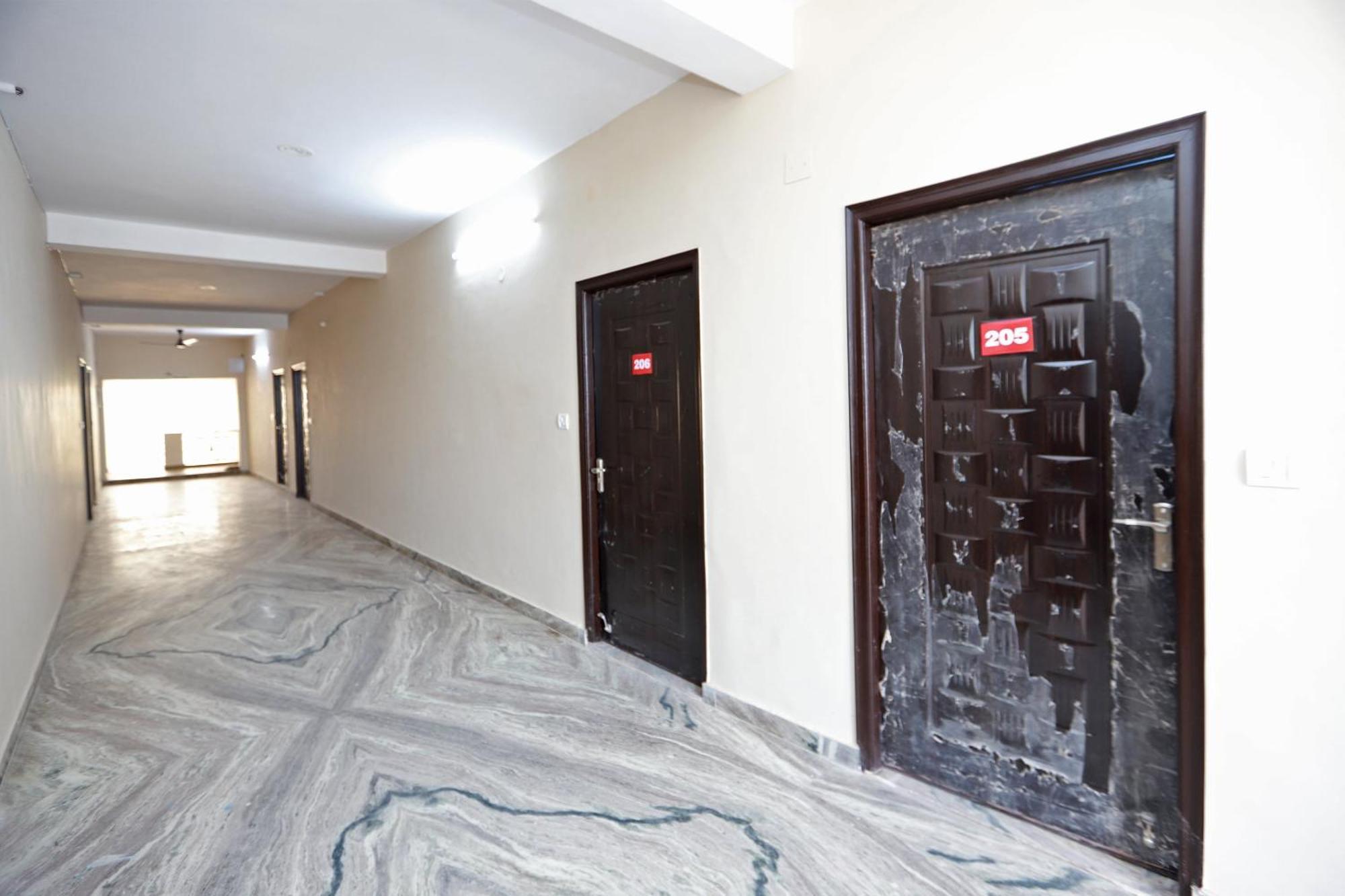 Hotel O Silverline Residency Faridabad Exterior foto