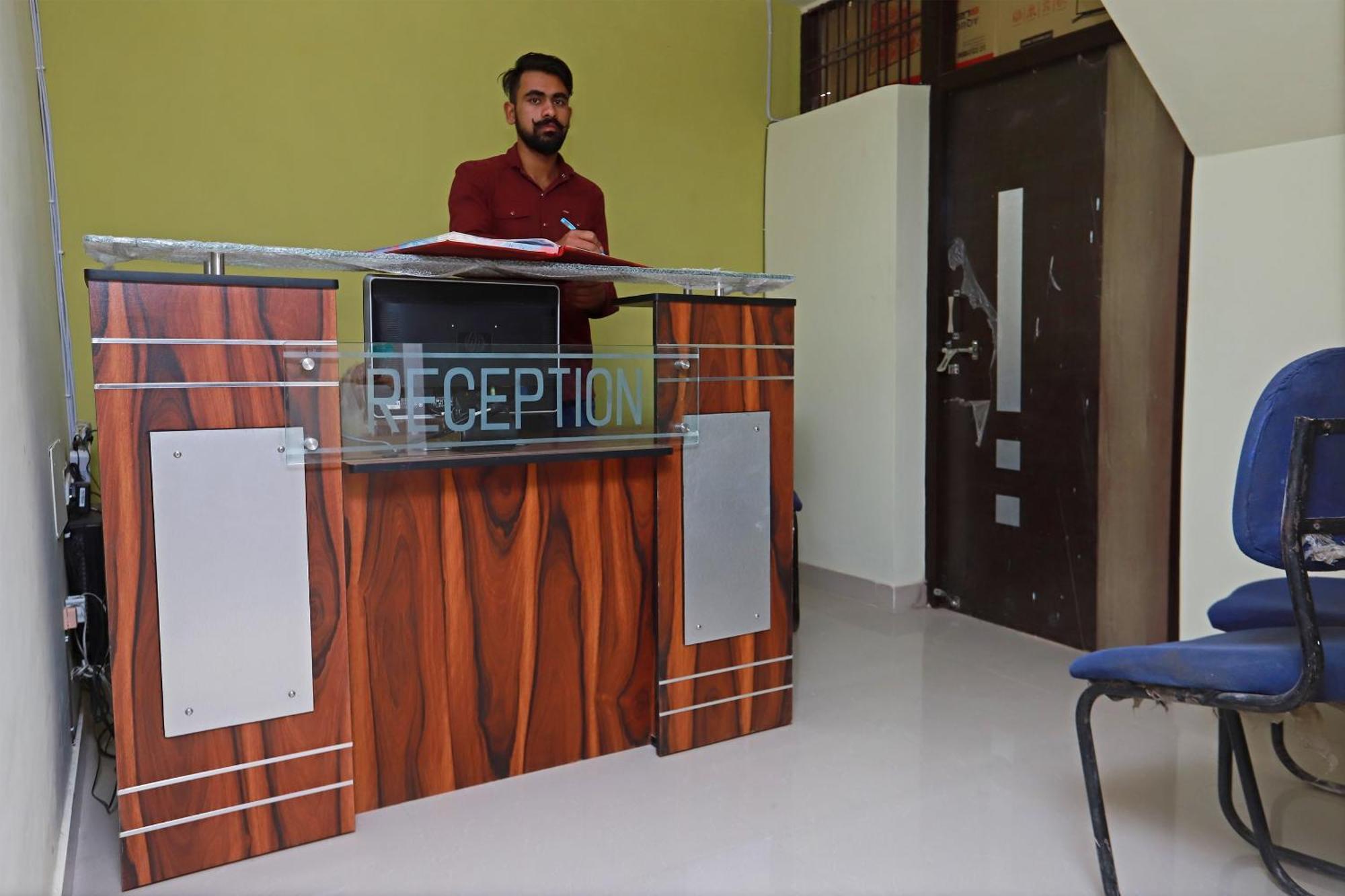 Hotel O Silverline Residency Faridabad Exterior foto